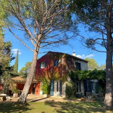 Mas La Pauline Gites De Charme & Roulotte Saint-Rémy-de-Provence Zimmer foto