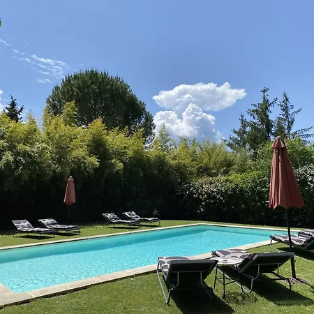 Mas La Pauline Gites De Charme & Roulotte Saint-Rémy-de-Provence Exterior foto
