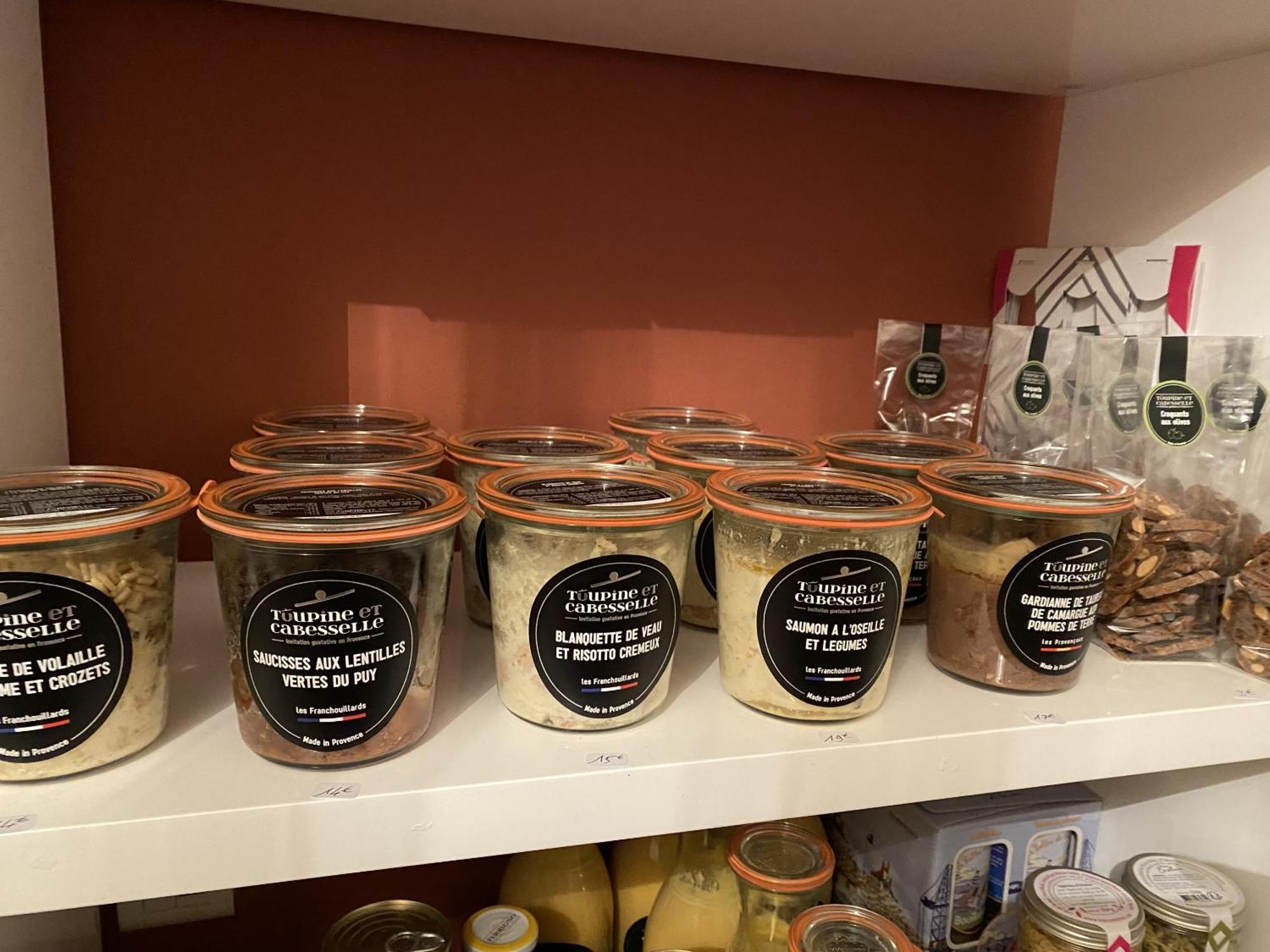 Mas La Pauline De Charme & Roulotte Holiday home Saint-Remy-de-Provence