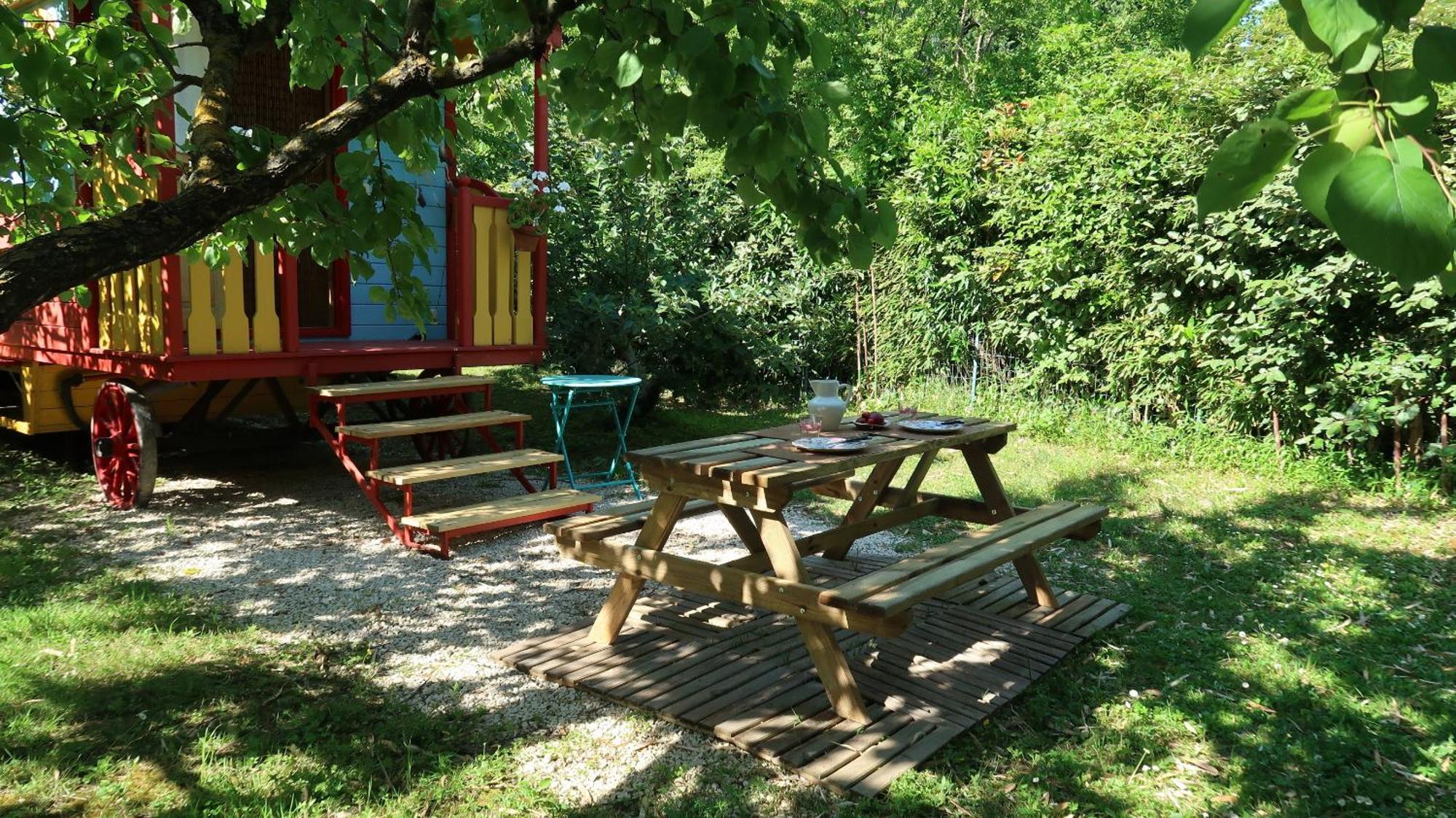 Holiday home Mas La Pauline De Charme & Roulotte